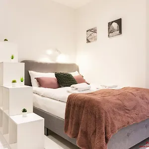Nearto Old Town Halicka Street Apartament Kraków